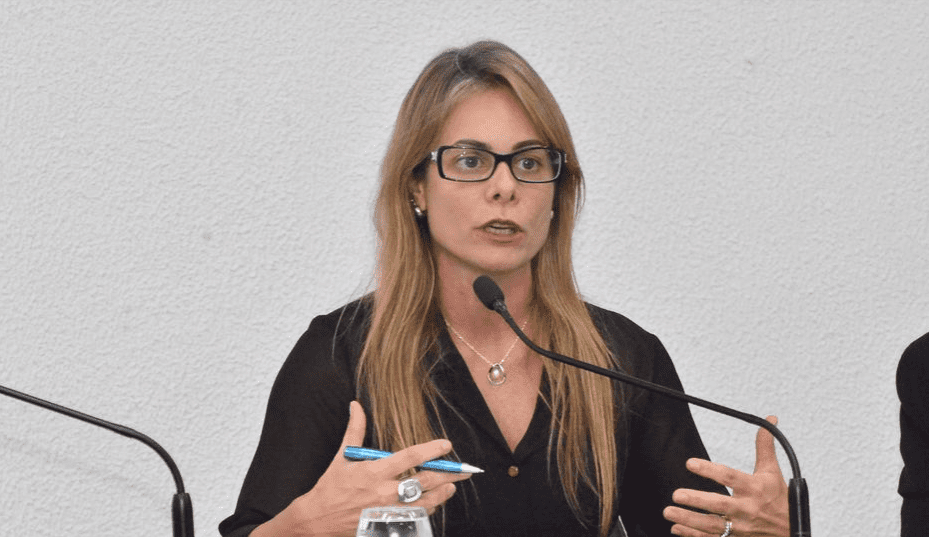 Christiane-Schimidt-secretaria-de-Economia