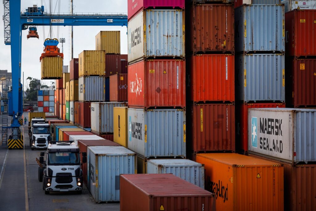 SIC alerta para impacto da tarifa de 50% dos EUA para produtos brasileiros em Goiás