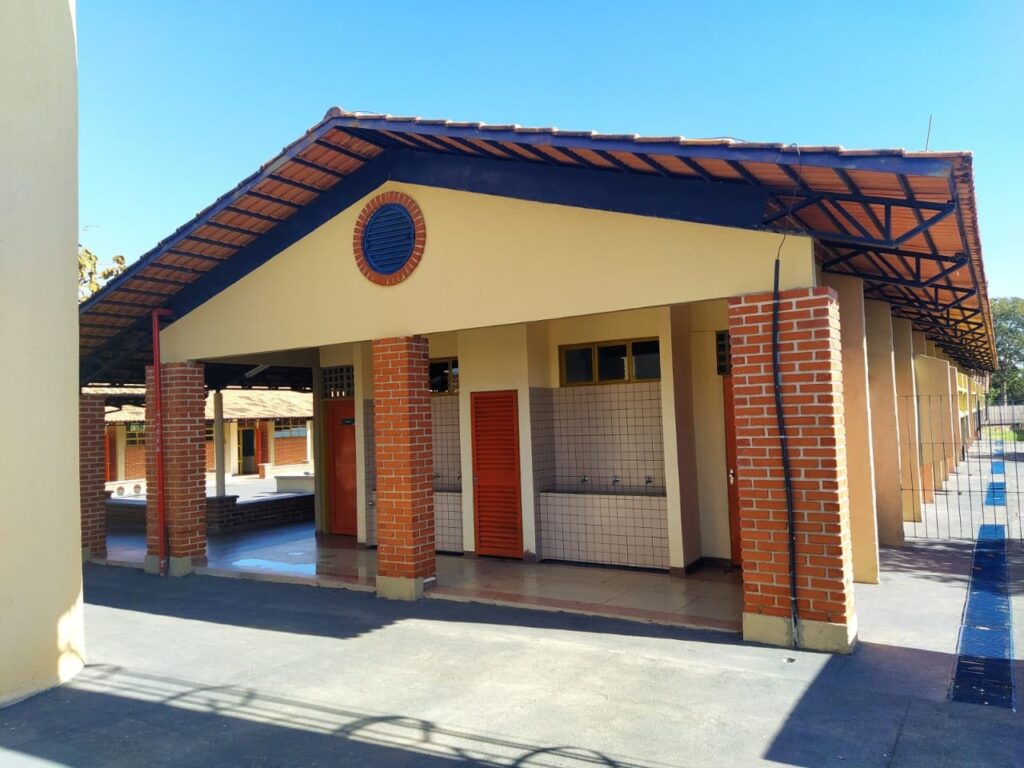 fachada de descola estadual