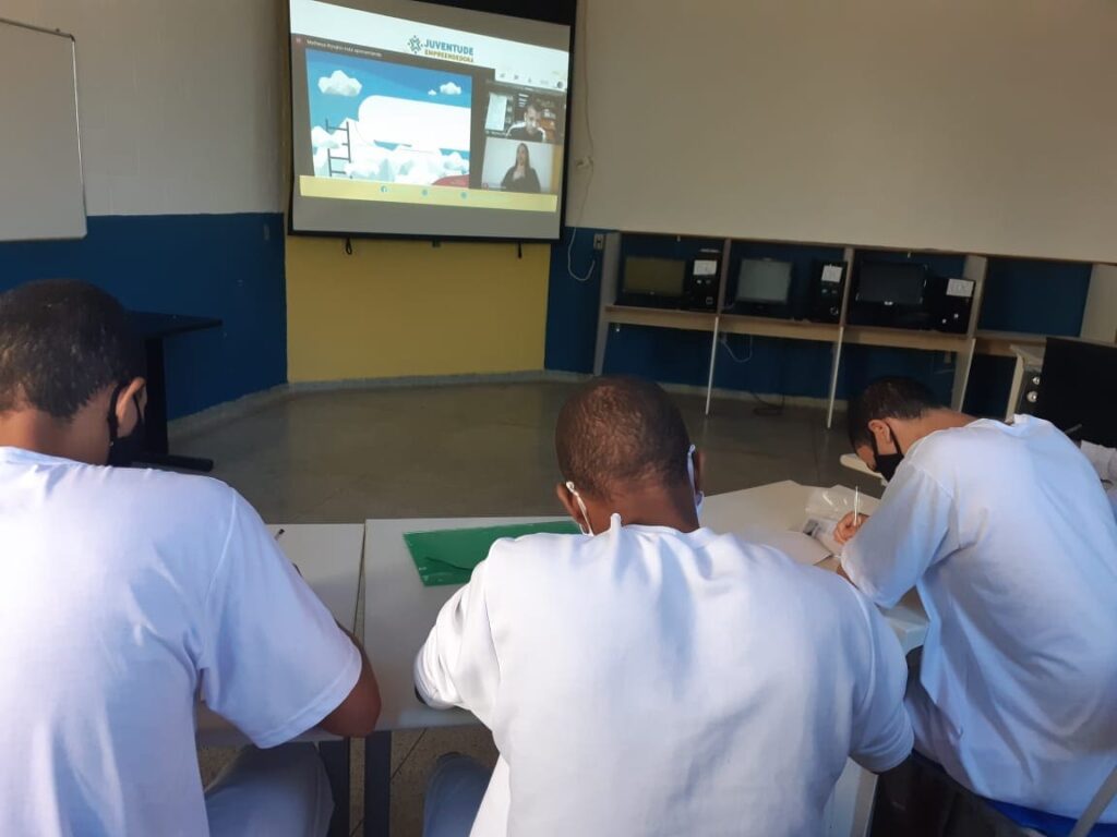 jovens do socioeducativo participam de curso