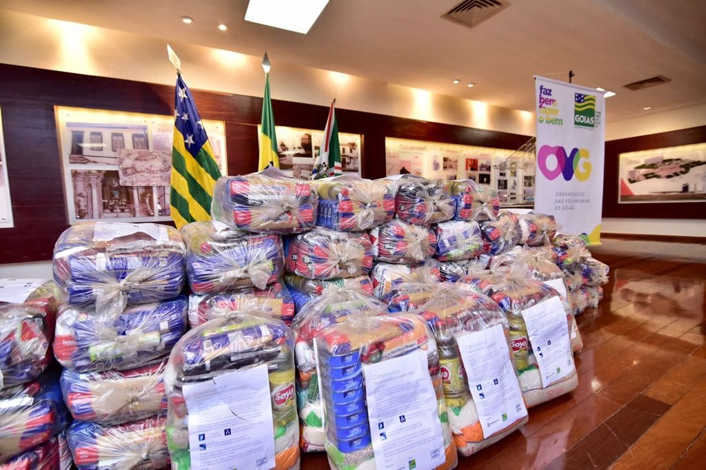 Doação de cesta básica para OVG 3