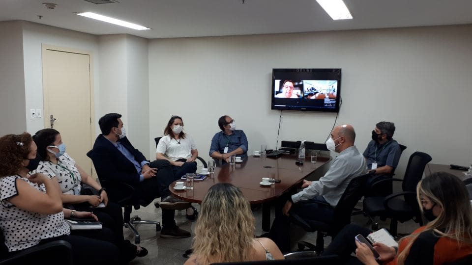 Cooperação de termo entre Sedi e Albert Einstein