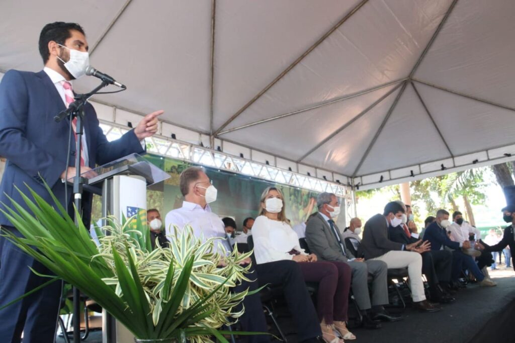 vice-governador em evento