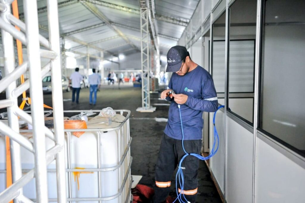 mutirão_montagem de tenda