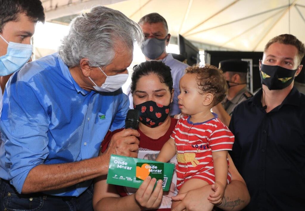 CAIADO NO MUTIRÃO_PRA TER ONDE MORAR