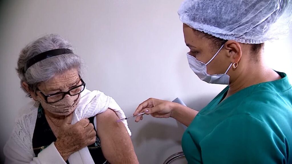 Vacinação contra gripe é antecipada em Goiás
