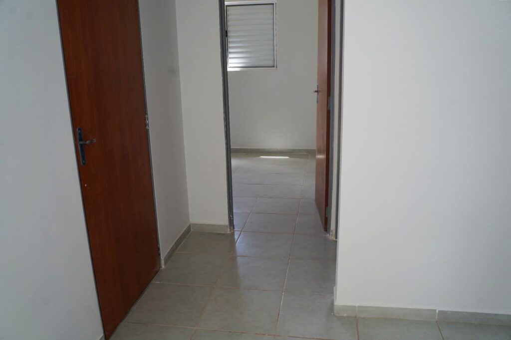 Em Aparecida de Goiânia, Agehab oficializa entrega de 300 apartamentos