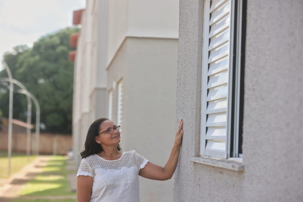 Em Aparecida de Goiânia, Agehab oficializa entrega de 300 apartamentos
