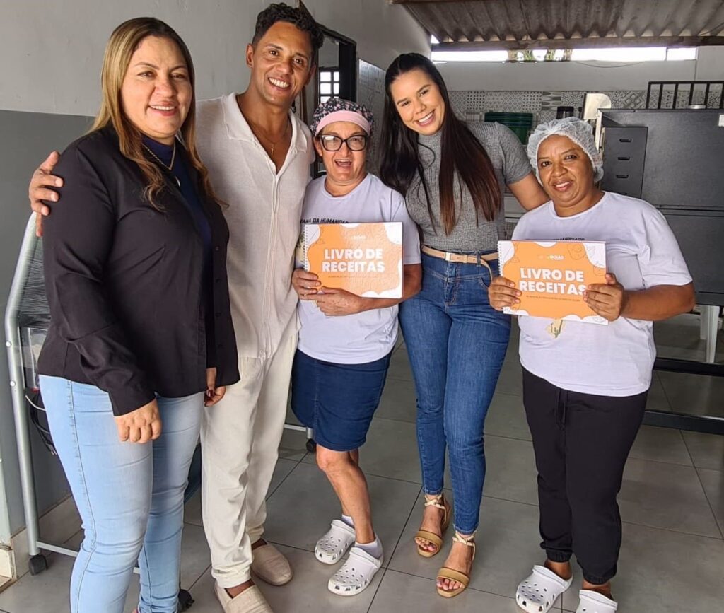 Seduc lança Livro de Receitas com participação de merendeiras e estudantes