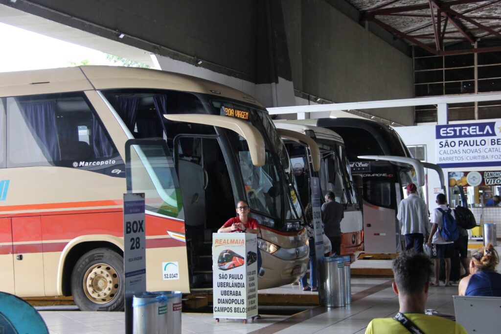 ônibus_serviço de transporte