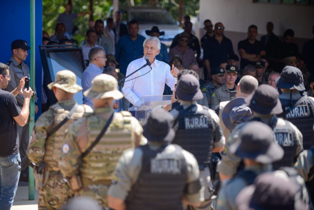 Caiado na formatura de policiais do patrulhamento rural