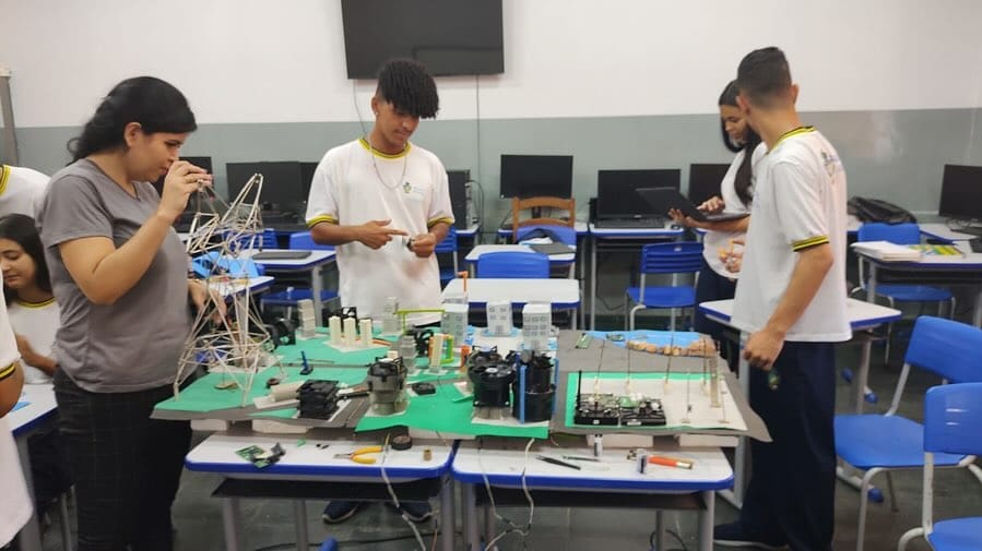 Alunos de cursos técnico-profissionalizantes_Foto Seduc