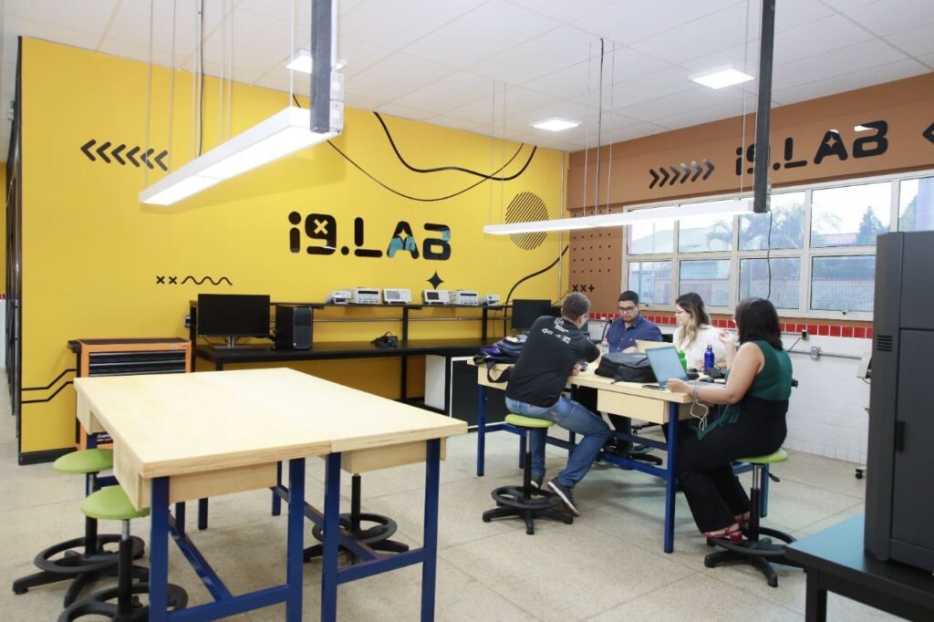 Pesquisa da UFG atesta qualidade de cursos nas Escolas do Futuro de Goiás