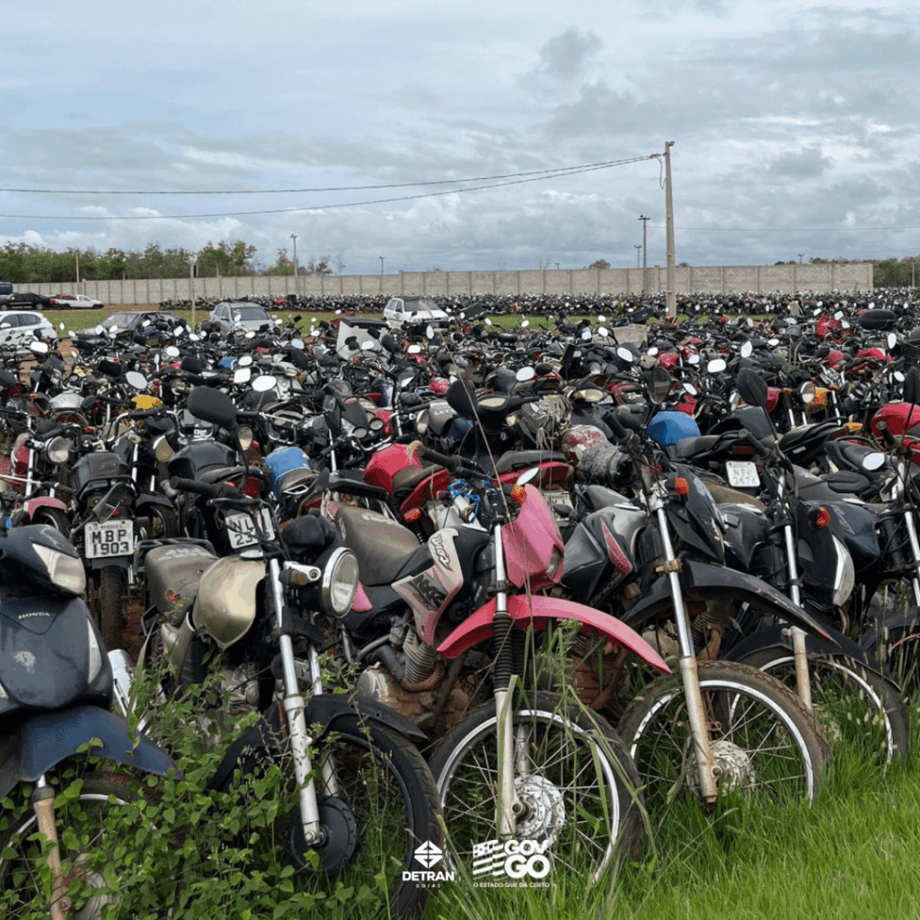 Detran vai leiloar quase 2 mil veículos ainda neste mês