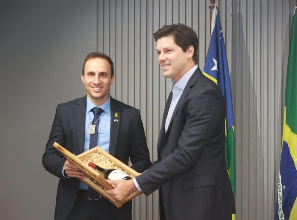 Daniel Vilela e embaixador de Israel_