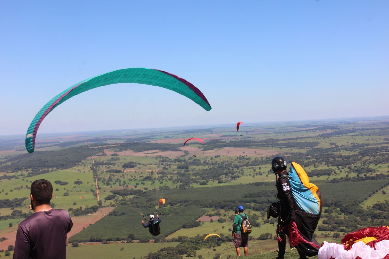 Evento de voo livre movimenta economia da região de Jandaia