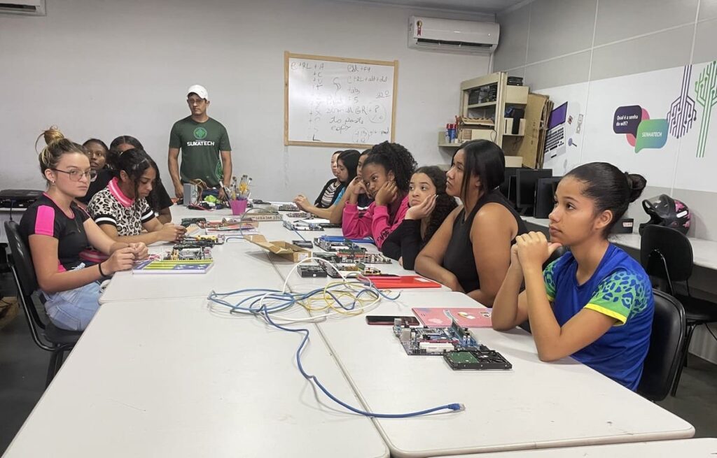 Governo prorroga prazo de editais para projetos de mulheres na ciência