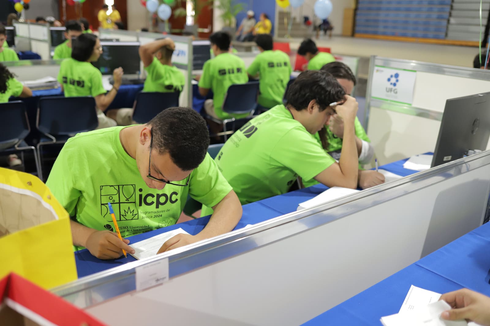 Goianos vão à final de concurso de programação, no Cazaquistão