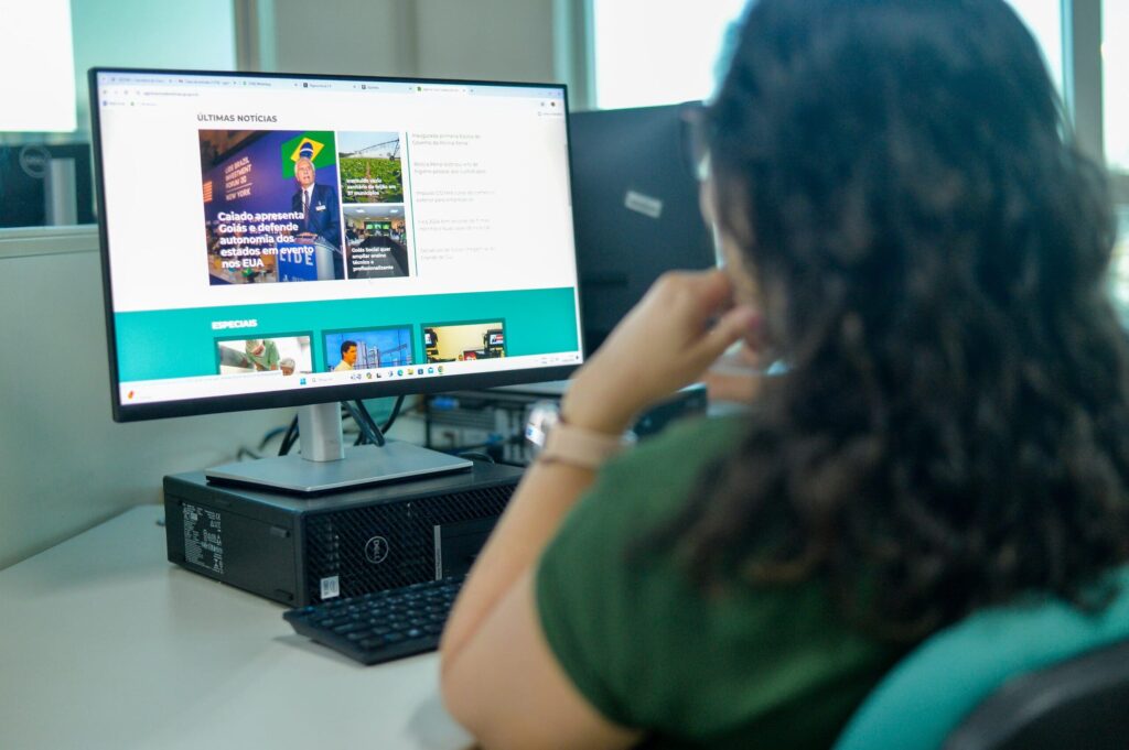 Serviços de informação e comunicação têm alta de 7,7% em Goiás