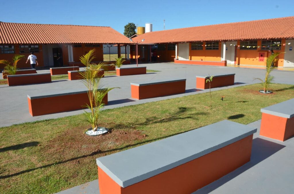 Estado investe mais de R$ 40 milhões e entrega 10 novos colégios no Entorno do DF