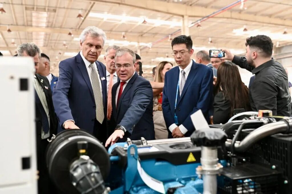 SGG-INDUSTRIA-GOIANA-CRESCE-SETE-VIRGULA-TRES-POR CENTO-CAIADO-VISITA-INDUSTRIA