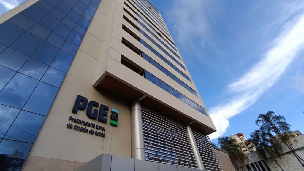 PGE abre processo seletivo para estágio de pós-graduação em Direito