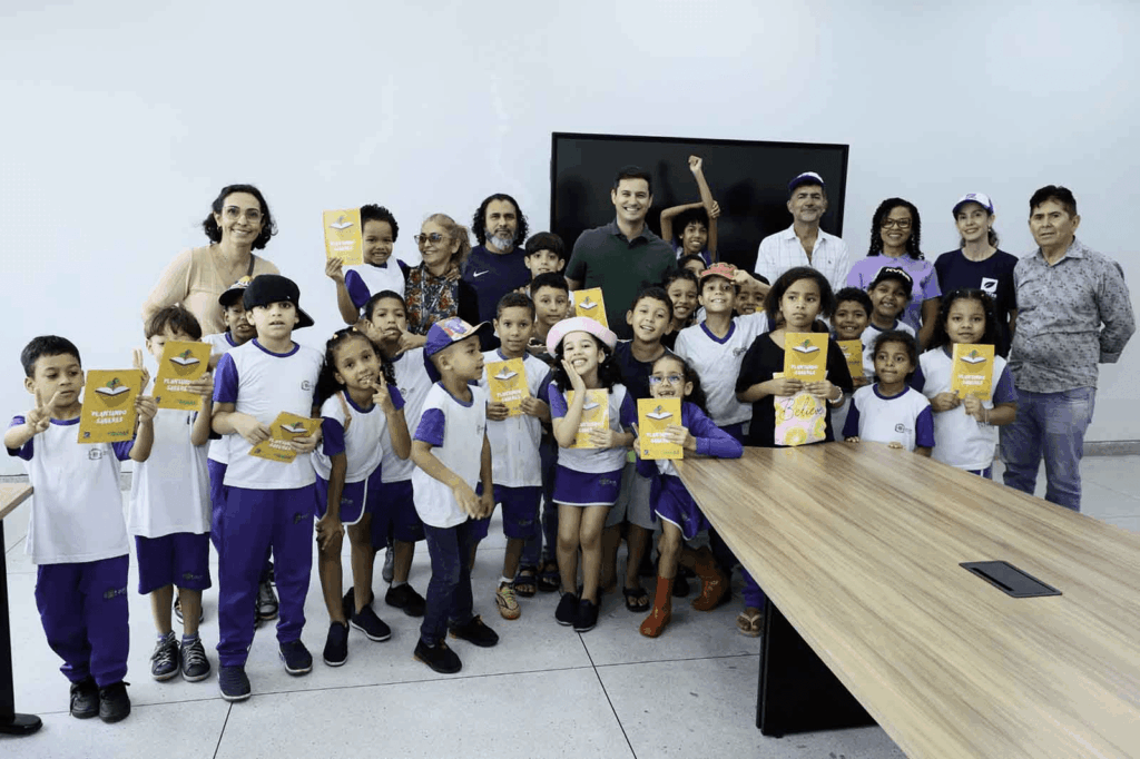 Alunos do projeto Plantando Saberes