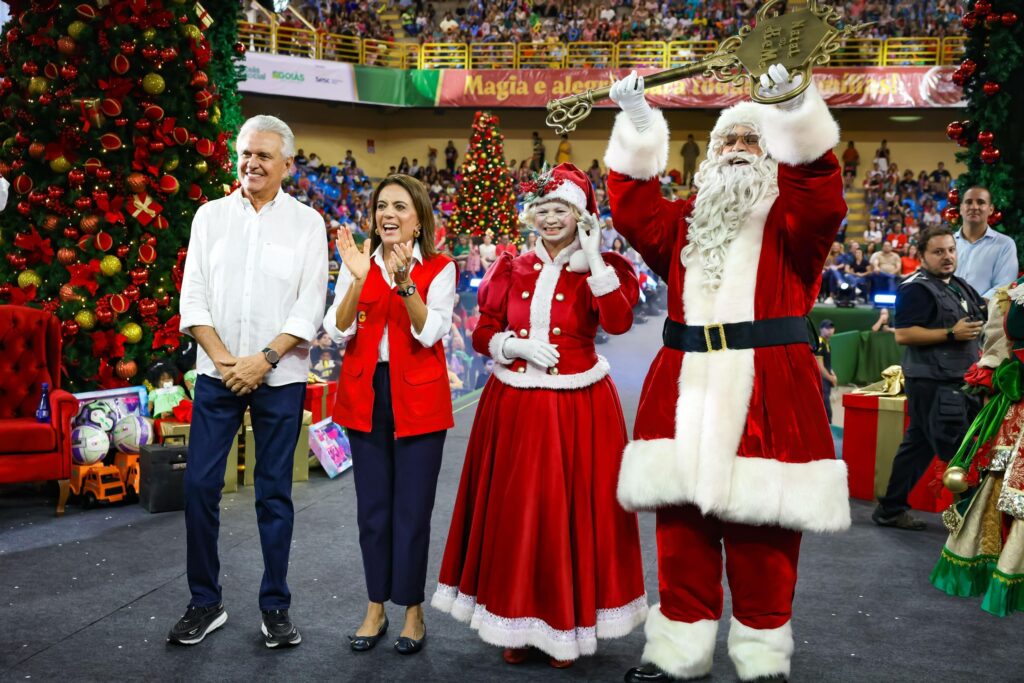 Distribuição de brinquedos do Natal do Bem no Goiânia Arena (Foto: Secom)