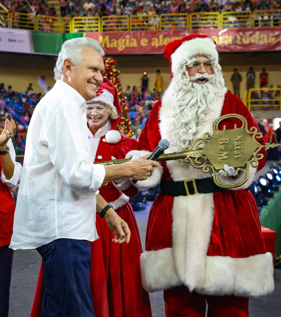 Distribuição de brinquedos do Natal do Bem no Goiânia Arena (Foto: Secom)