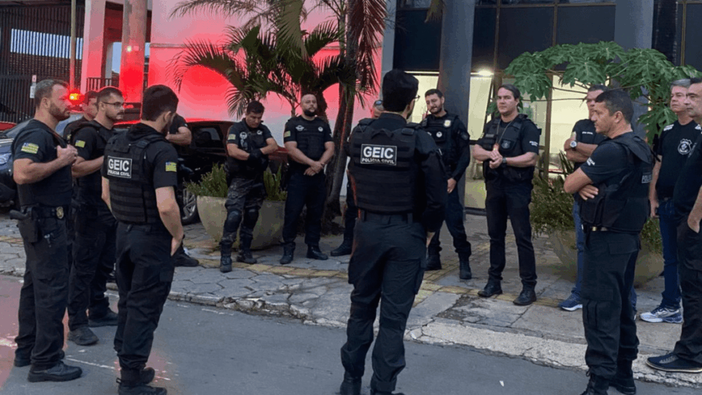 Policiais da Operação Último Lance