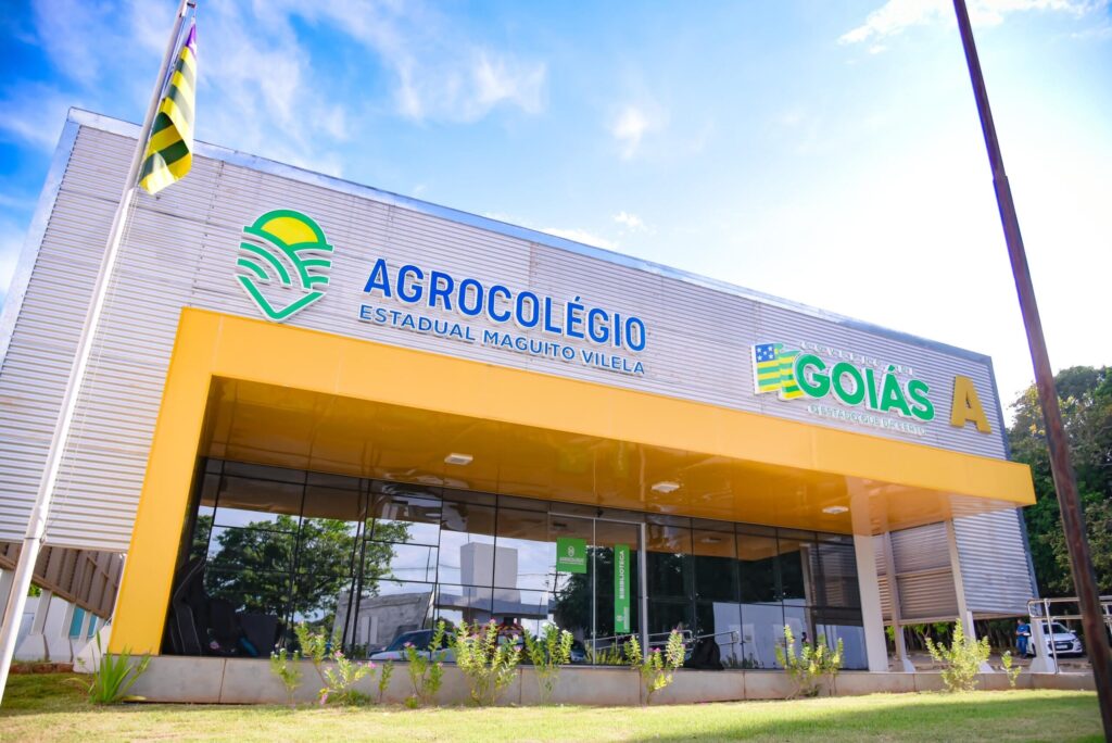 Fachada do Agrocolégio Maguito Vilela