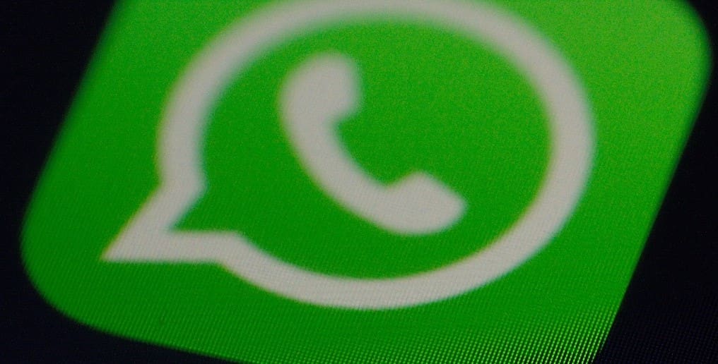 Economia adverte sobre golpe com pedidos de doações pelo WhatsApp