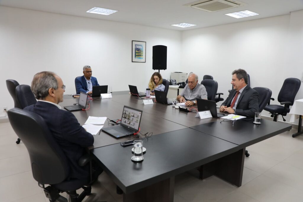 Conselho Regulador da AGR julga irregularidades no transporte intermunicipal de passageiros