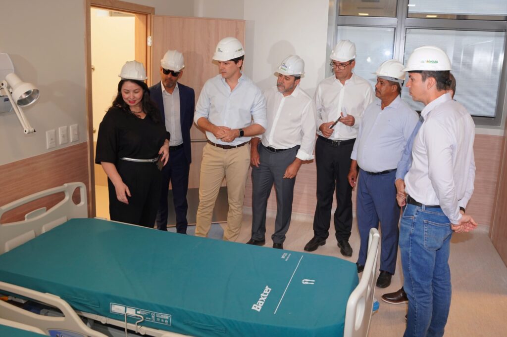 Daniel Vilela em vistoria no Cora