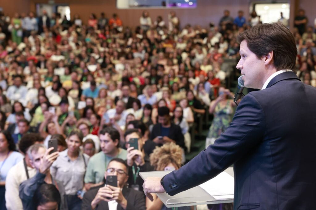 Daniel Vilela fala sobre assistência social em Goiás