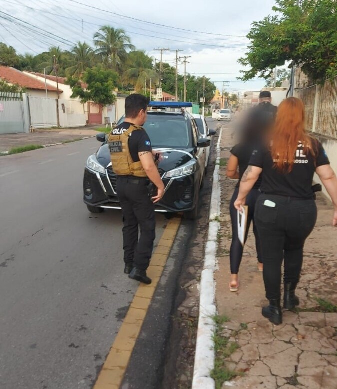 Polícia prende 15 por golpe do intermediário na web