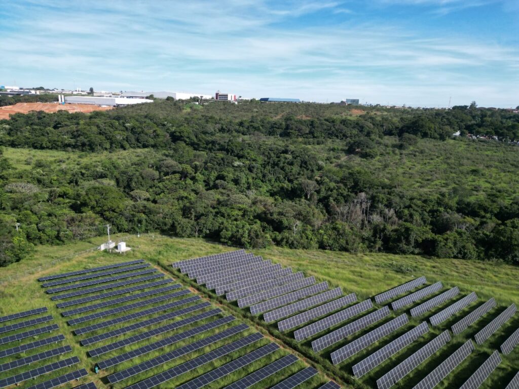Usina fotovoltaica na UEG _ Celgpar