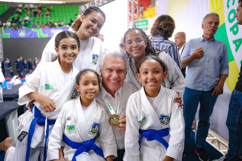 Caiado abre campeonatos nacionais de karatê