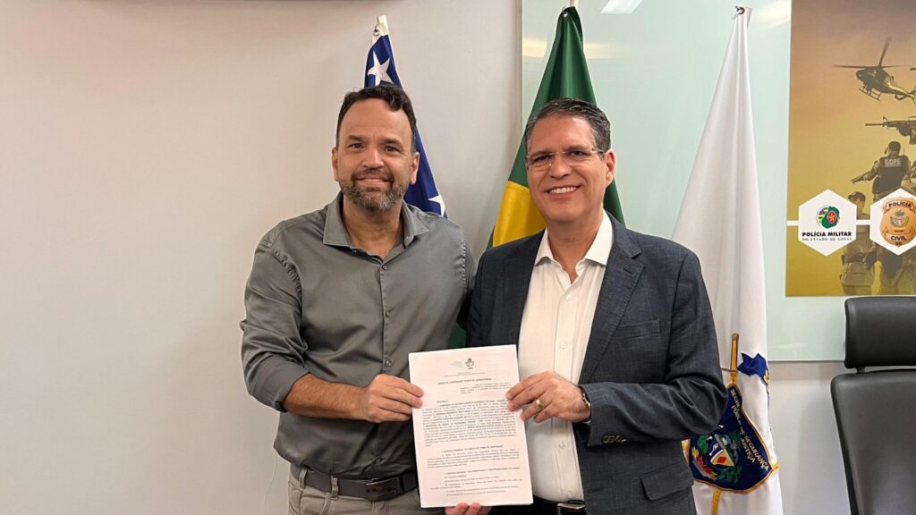 Presidente da Cofego e secretário de segurança assinam acordo