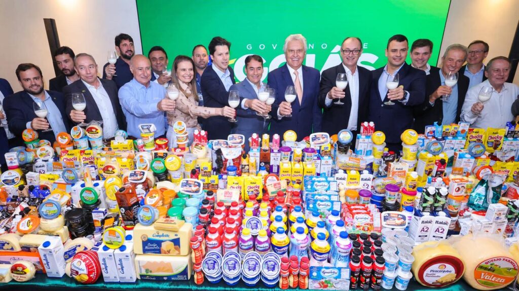 Goiás recebe doação de 60 mil litros de leite