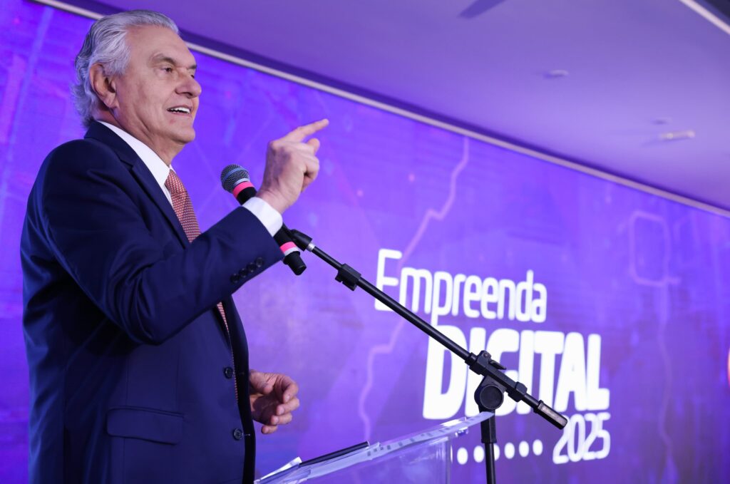 Caiado anuncia Centro Estadual de Computação Aberta em IA