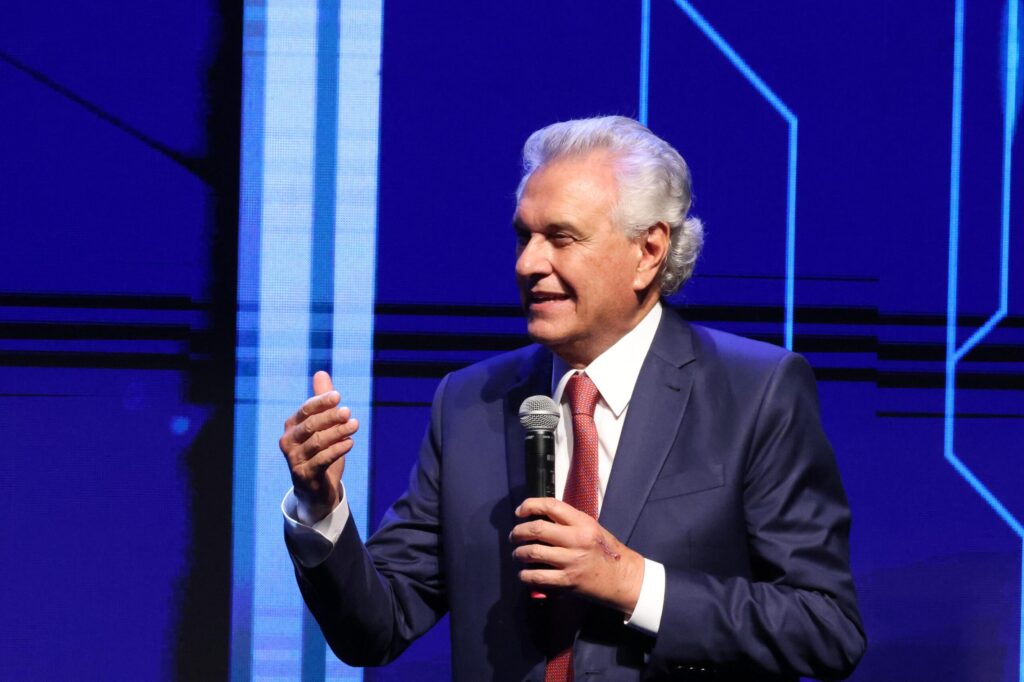 Caiado propõe lei que incentiva o desenvolvimento da inteligência artificial (IA) no estado