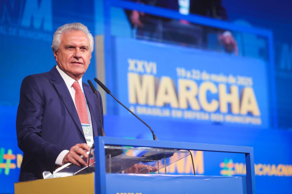 Caiado participa da Marcha a Brasília em Defesa dos Municípios