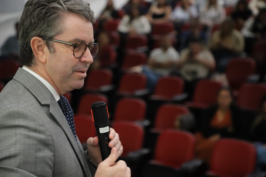 Ouvidorias de Saúde de 73 municípios recebem computadores