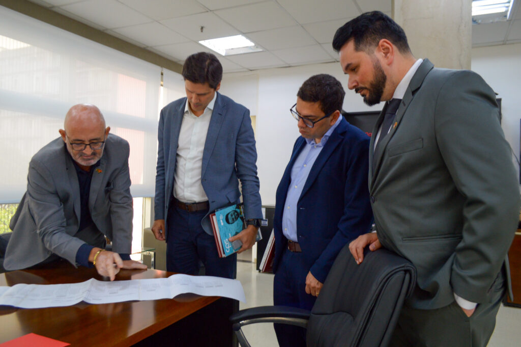 Daniel Vilela visita Centro Paula Souza e conhece modelo referência em educação tecnológica