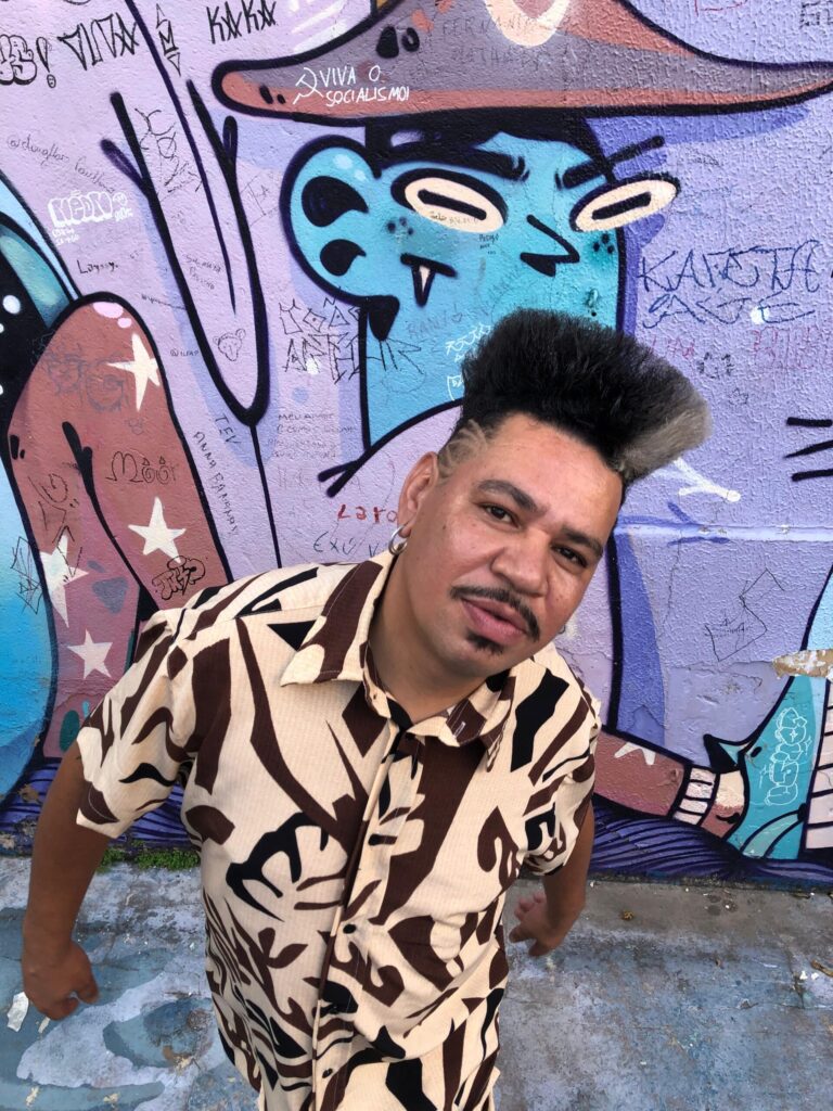 artista Bulacha na Vila Cultural Cora Coralina