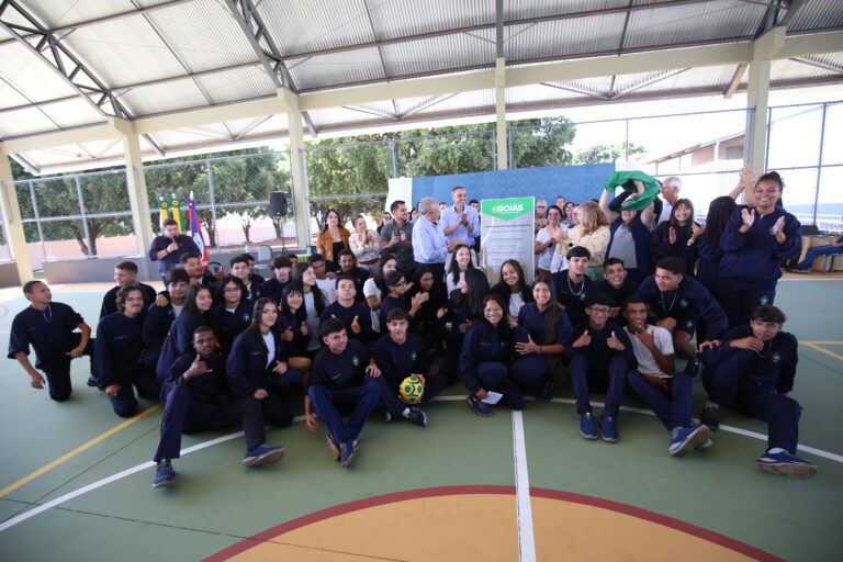 Colégio em Palmeiras