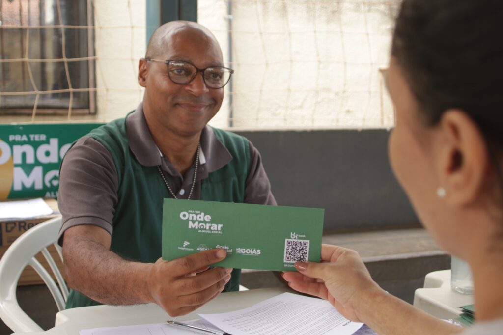 Entrega de cartão do Aluguel Social