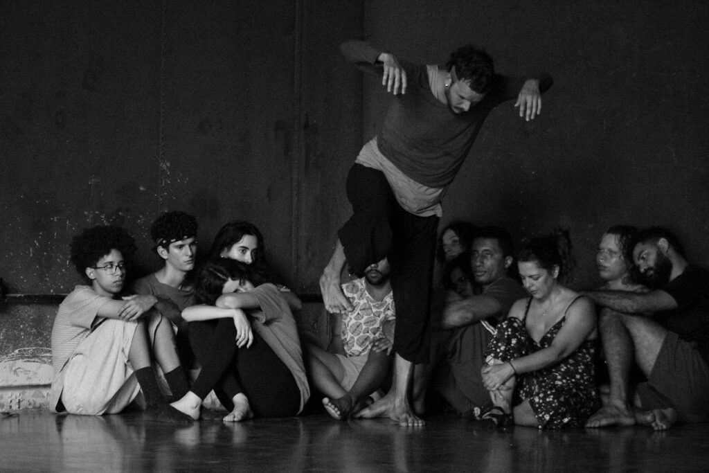 Nalini Cia de Dança produz espetáculo com estudantes da UFG