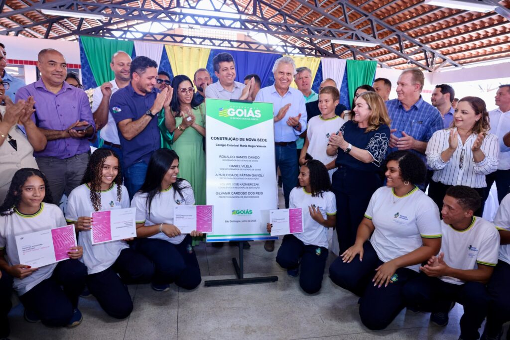 Inaugurada nova sede de escola estadual em São Domingos